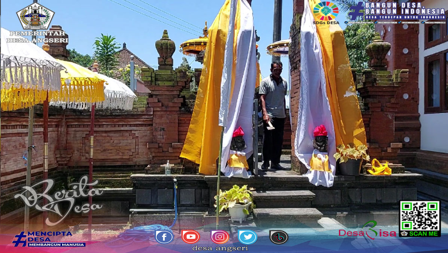 Persiapan Piodalan Purnama Kapat Perangkat Desa Angseri Lakukan Bersih-Bersih dan Pasang Perlengkapan Upacara